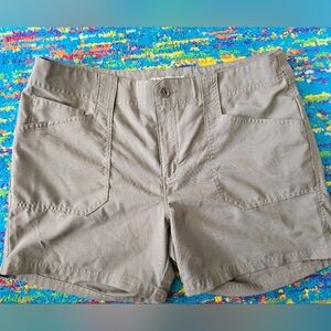 5.11 Layla Shorts In Ranger Green‎ Size 12, 5" Inseam